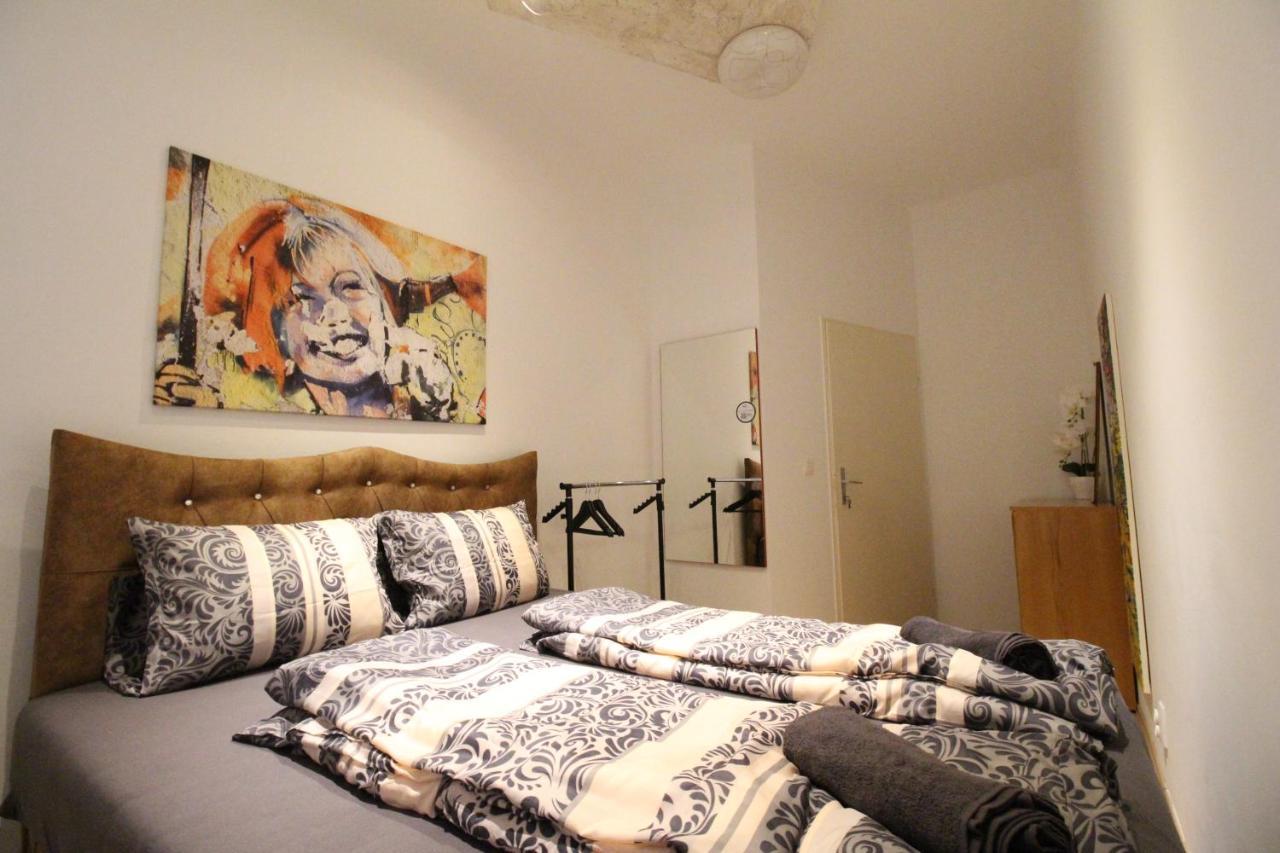 Private Double Bedroom Rf2 Vienne Extérieur photo