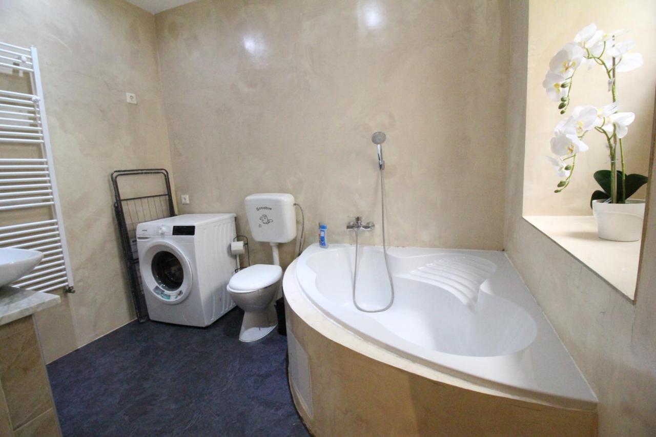 Private Double Bedroom Rf2 Vienne Extérieur photo